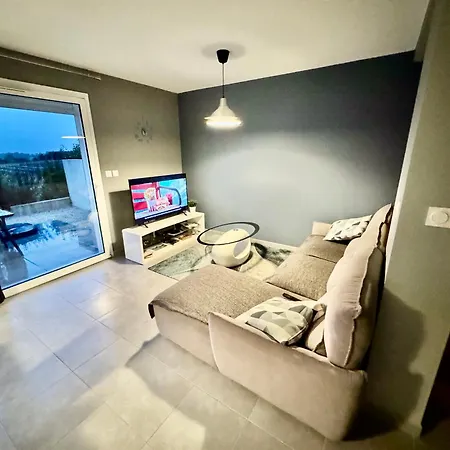 Aux Bords Des Vignes Restinclières